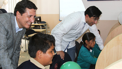 Ministro colombiano destaca la iniciativa ecuatoriana de los Infoncentros