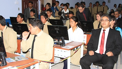 Colegio Abelardo Moncayo recibió oficialmente computadoras