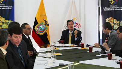 Ministro Guerrero se reúne con Presidente de AER Nacional