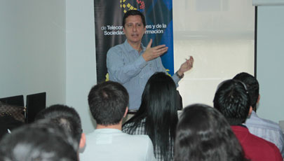 Ministro Guerrero participó en taller con Gestores Sociales de los Infocentros Comunitarios