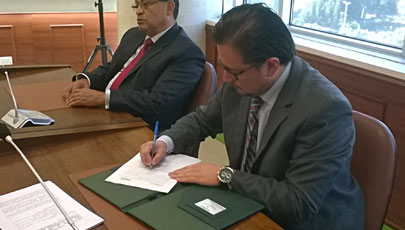 El Viceministro de la Tecnologías de la Información y Comunicación, Ing. Álvaro Armijos, realizó la entrega formal de equipamiento para el laboratorio de desarrollo de aplicaciones interactivas de Televisión Digital Terrestre (TDT)
