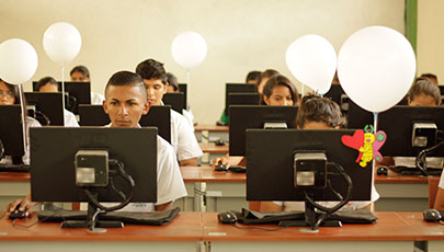 El avance progresivo de las Tecnologías de la Información y Comunicación (TIC) y su aporte en el campo educativo impactan en los procesos enseñanza – aprendizaje