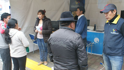 Feria de instituciones del Estado, desarrollada en el marco de la Fiestas de cantonización de Saquisilí, provincia de Cotopaxi