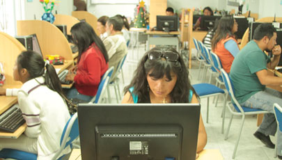 La reducción de la brecha digital permite que más ciudadanos accedan al Internet para comunicarse