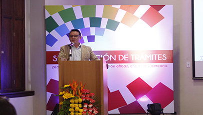 Subsecretario de Fomento de la Sociedad de la Información y Gobierno en Línea, Ing. Juan Carlos Fiallos, en el Taller Informativo de Simplificación de Trámites