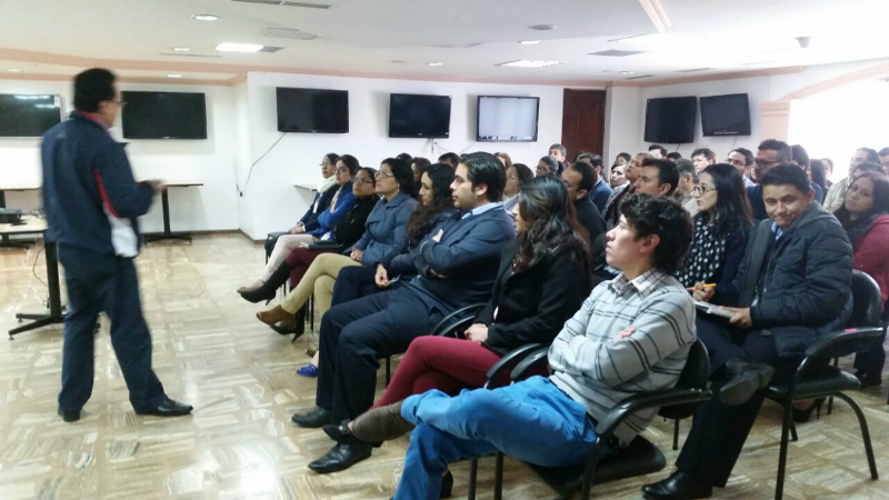 Funcionarios del MINTEL durante le taller sobre Prevención Integral de Drogas