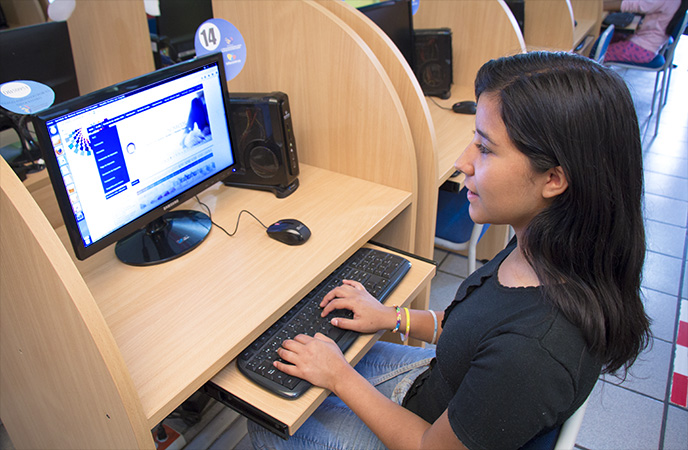 Capacitación TIC, en Infocentro Comunitario