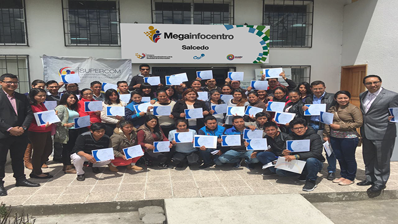 Facilitadores recibieron un diploma que evidencia su aprendizaje sobre la Ley de Comunicación