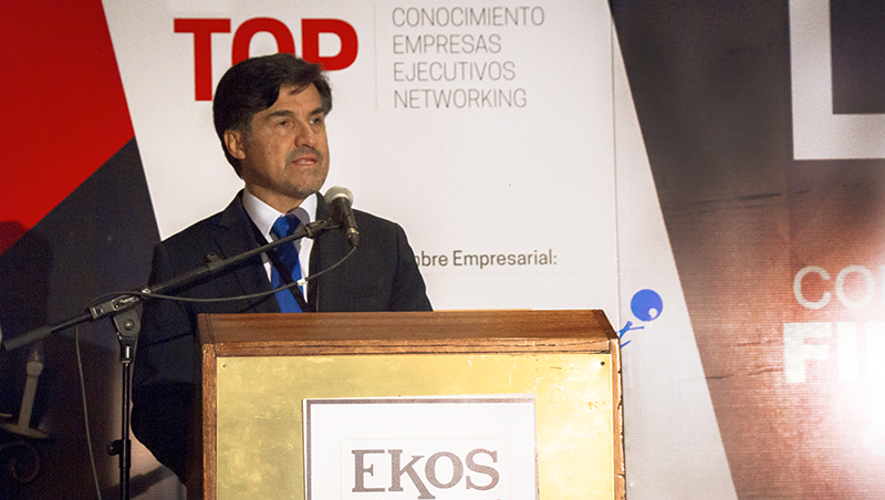 Viceministro de Tecnologías de la Información y Comunicación, Ing. Alberto Jácome, inaugurando el evento Comunidad FINTECH & TIC, en el marco de la Cumbre Empresarial Ekos 2017.