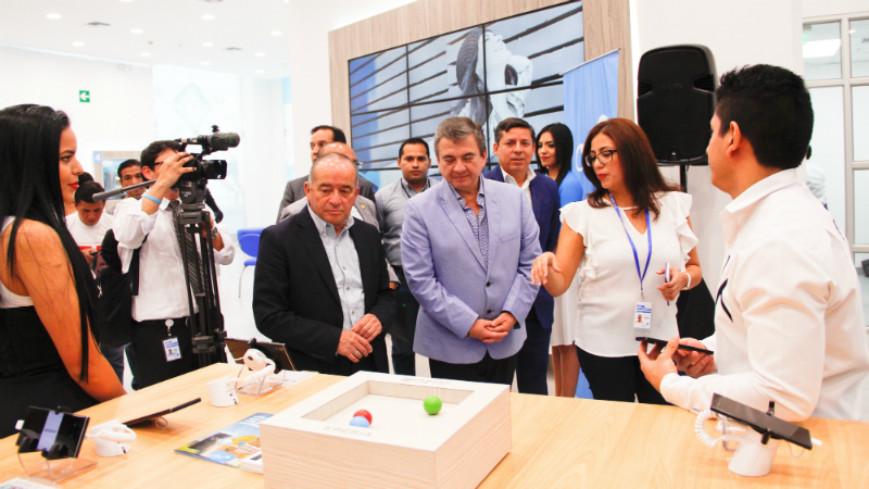 Inauguración de CIS en Guayaquil.
