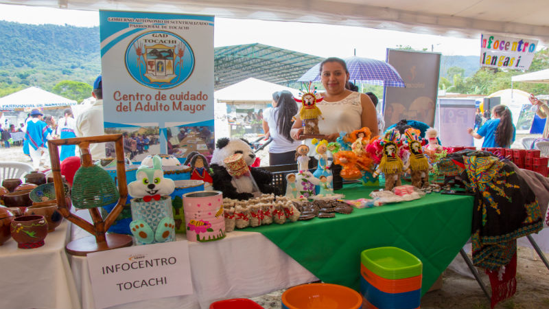 Primera Megaferia de Emprendiminetos de Infocentros de Pichincha.