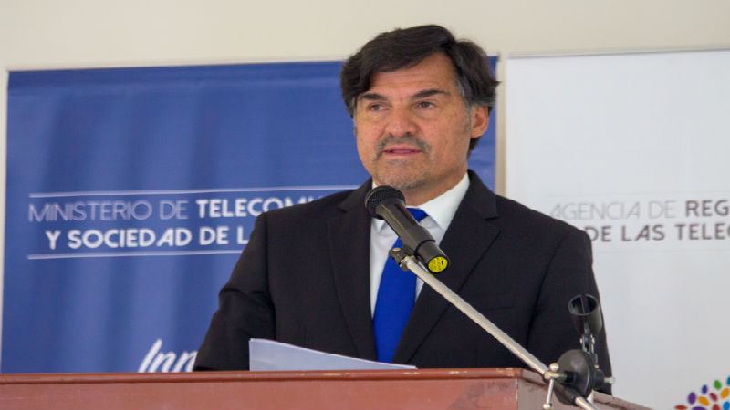 Inauguración del Taller de Telecomunicaciones Satelitales.