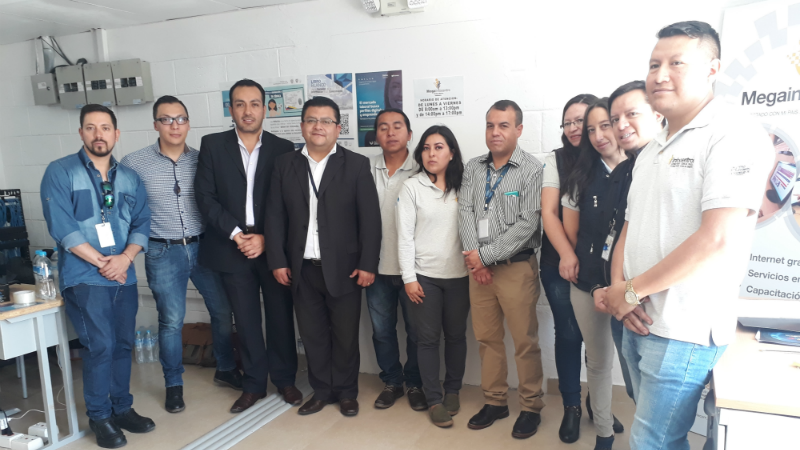 Funcionarios del MINTEL en la capacitación de Exporta Fácil