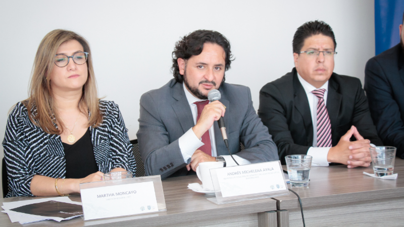 Ministro de Telecomunicaciones y de la Sociedad de la Información, Andrés Michelena Ayala, durante la Rueda de prensa sobre ciberseguridad en el Data Center de CNT