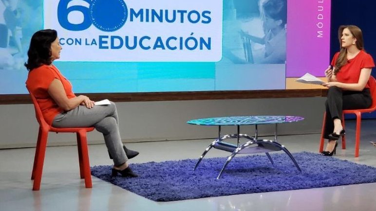 Ministra de Educación, Monserrat Creamer, durante el especial en Ecuador TV