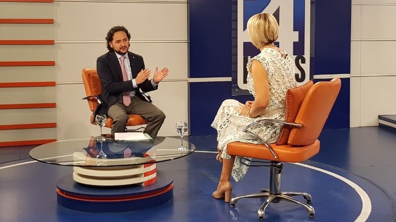 Ministro Andrés Michelena Ayala durante su entrevista en Teleamazonas