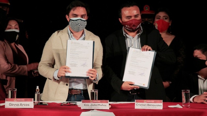 Viceministro de Tecnologías de la Información y Comunicación, Julio Muñoz y Alcalde de Tulcán, Cristian Benavides