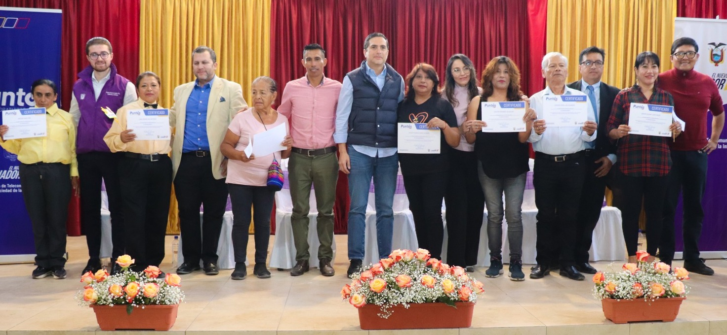 Más de 100 ciudadanos de Perucho se certifican en herramientas digitales y rompen la brecha tecnológica