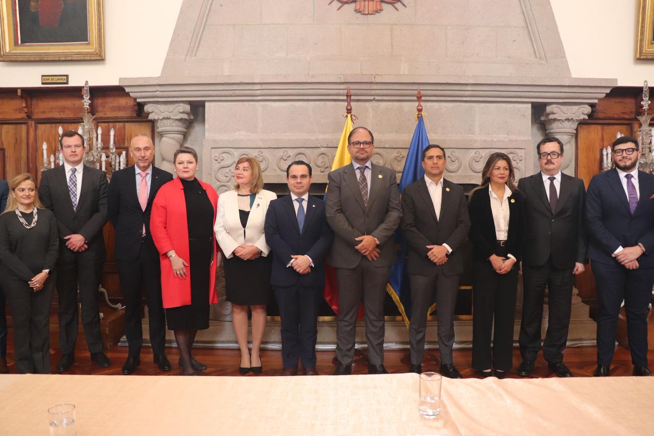 Gobierno del Presidente Noboa presenta Programa Tinkuy para crear interoperabilidad de entidades públicas, en beneficio de los ciudadanos