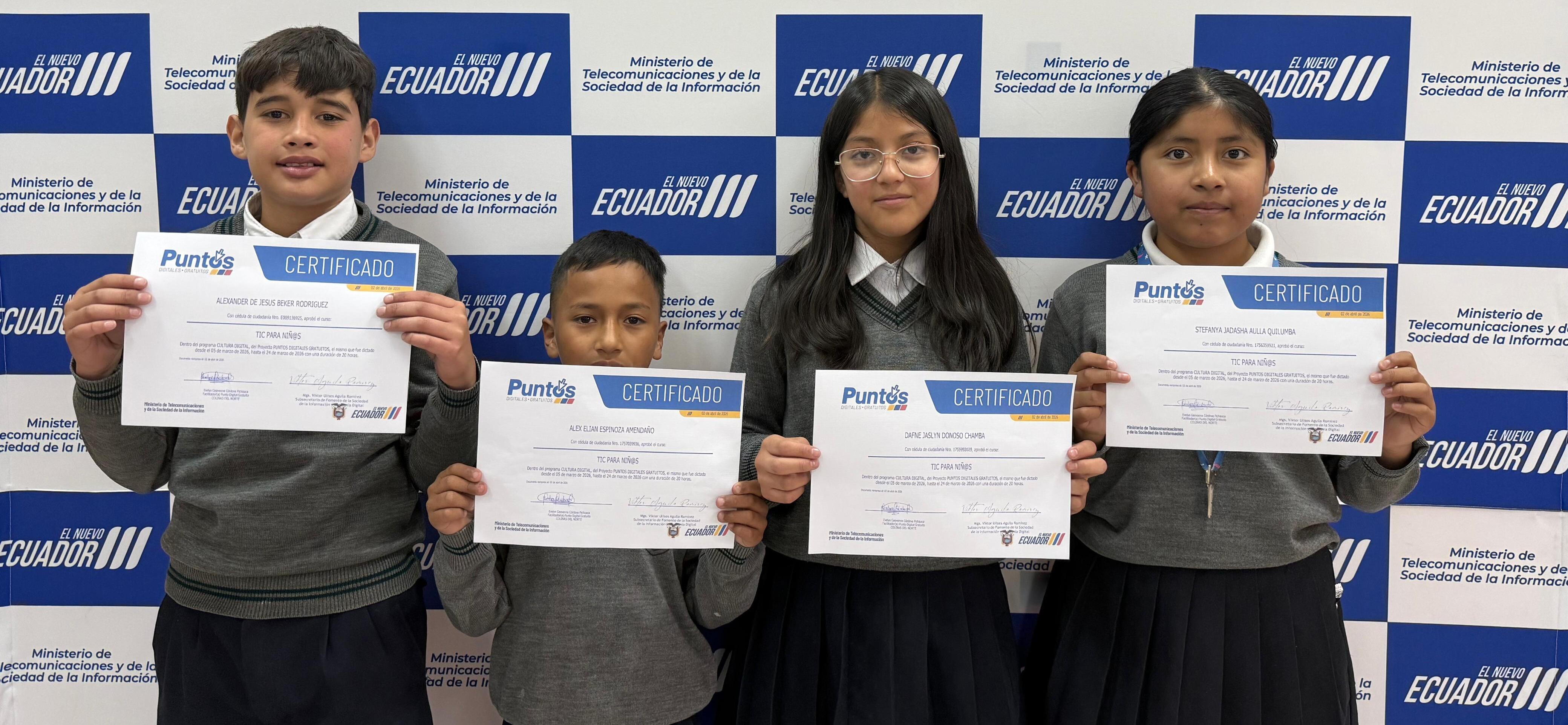 Gobierno Nacional fortalece la alfabetización digital en el sector El Condado, con la entrega de certificados en el Mega Punto Digital Gratuito Colinas del Norte