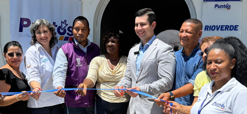 El Gobierno de Daniel Noboa lleva internet y tecnología a zonas rurales de Esmeraldas con tres nuevos Puntos Digitales Gratuitos